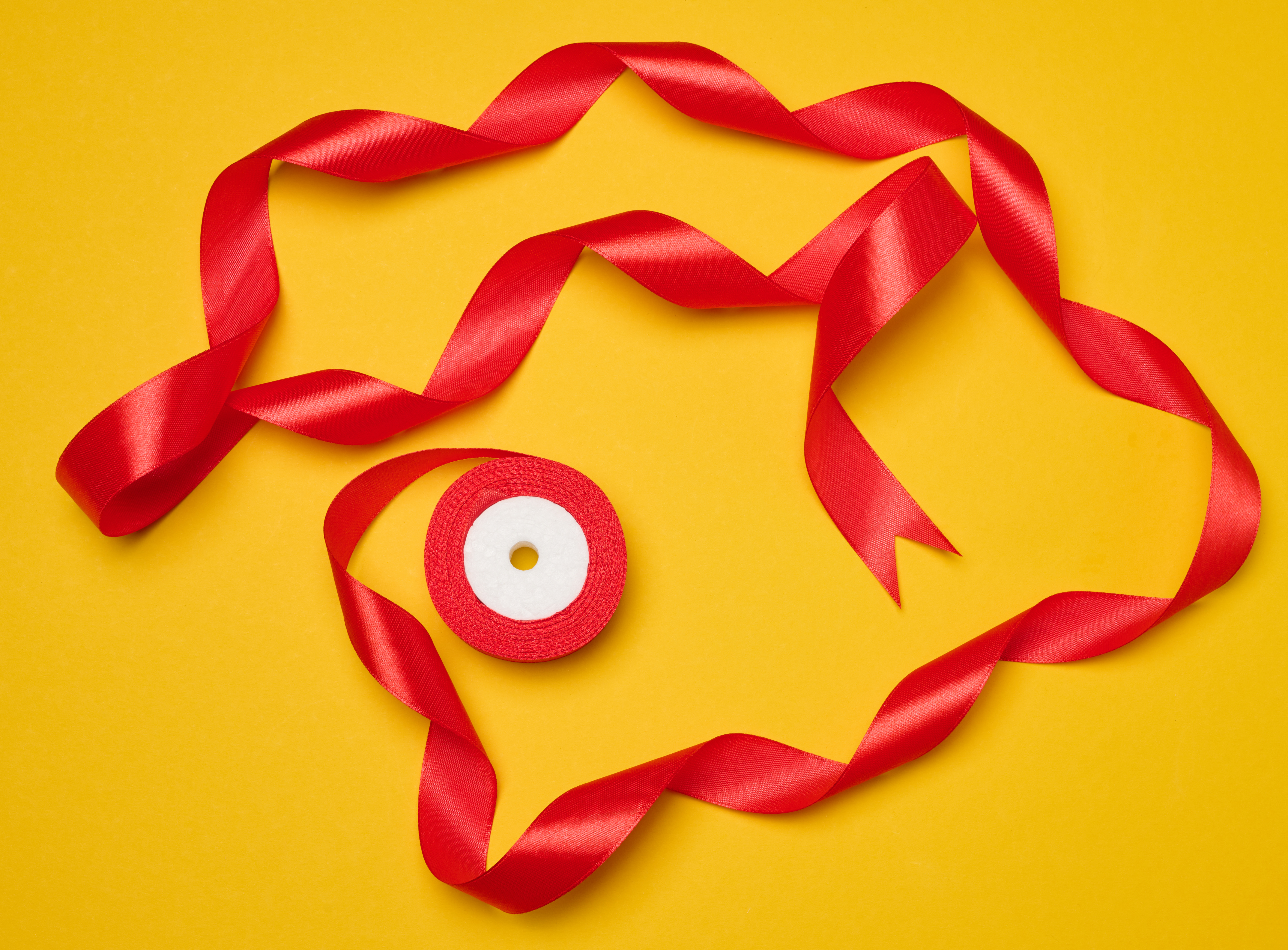 High-quality wired ribbon showing shape retention and structure