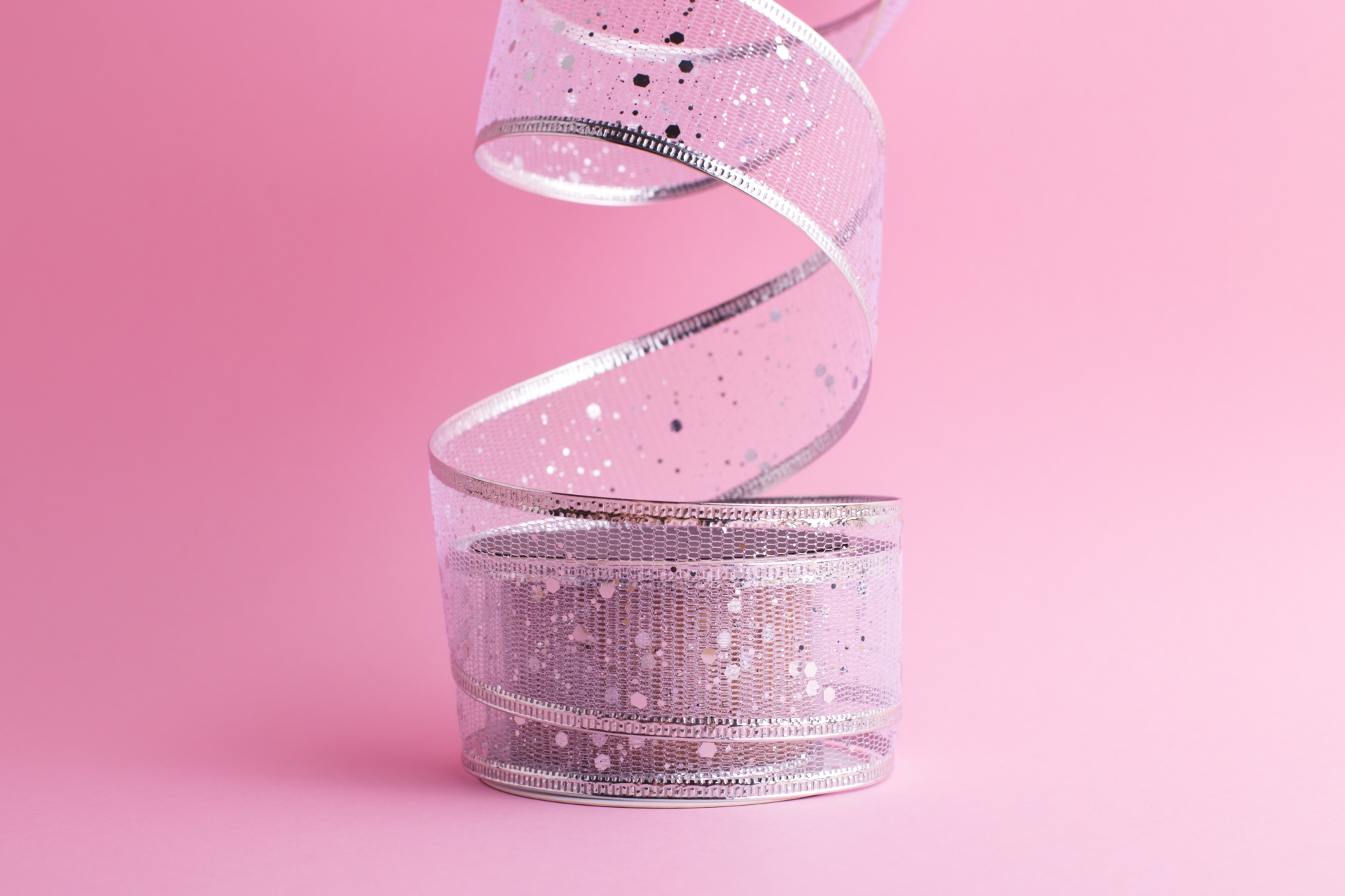 High-quality wired ribbon Singapore for gift wrapping and decoration