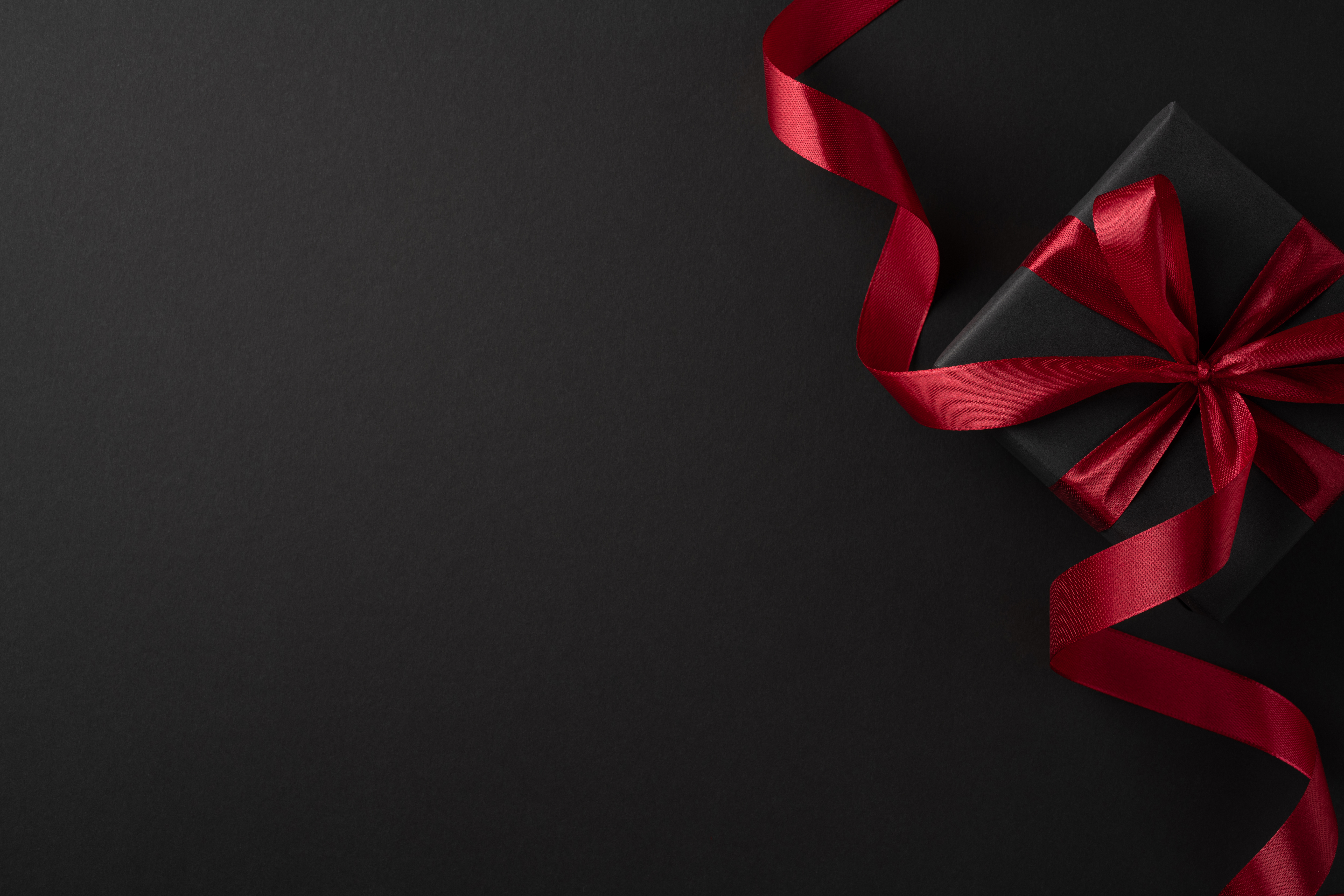 Wired ribbon Singapore used in elegant floral arrangement